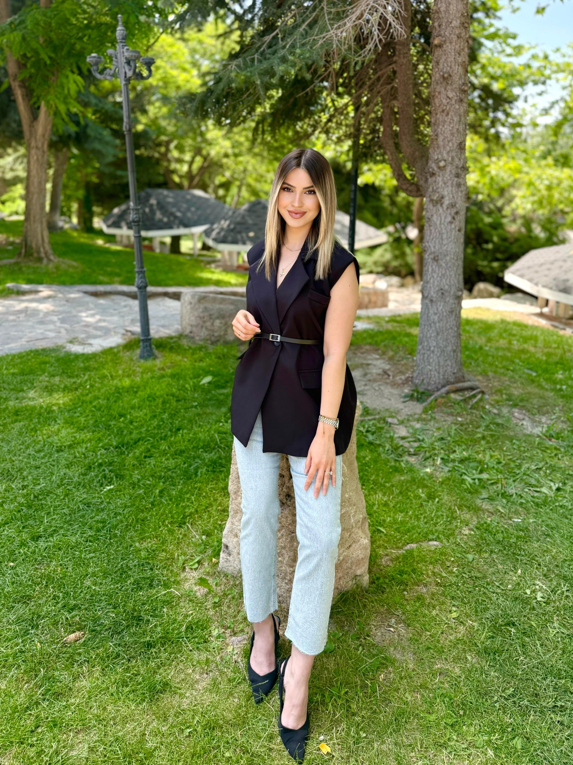 Siyah Vatkalı Kemerli Premium Blazer Yelek 2 Siyah Vatkalı Kemerli Premium Blazer Yelek - Görsel 2