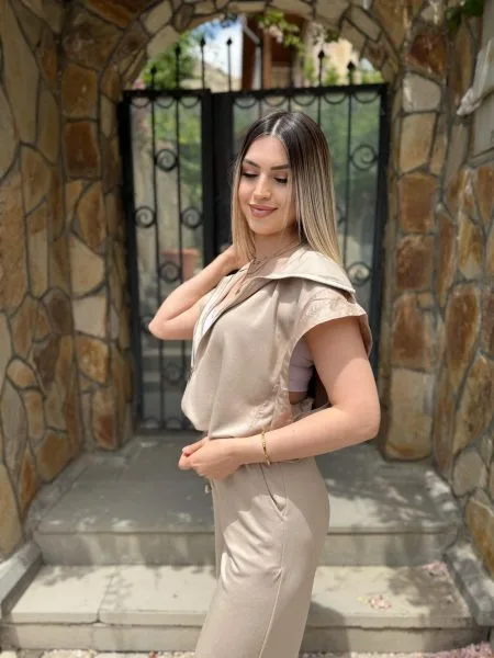 Bej Paraşüt Kumaş Detaylı Marka Model Takım