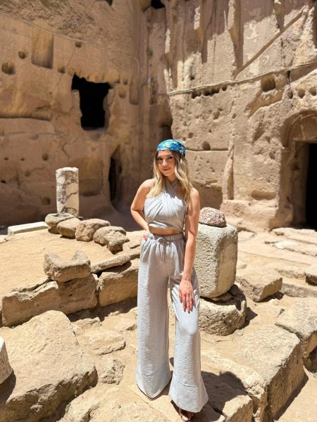 Gri Boyundan Bağlamalı Keten Takım