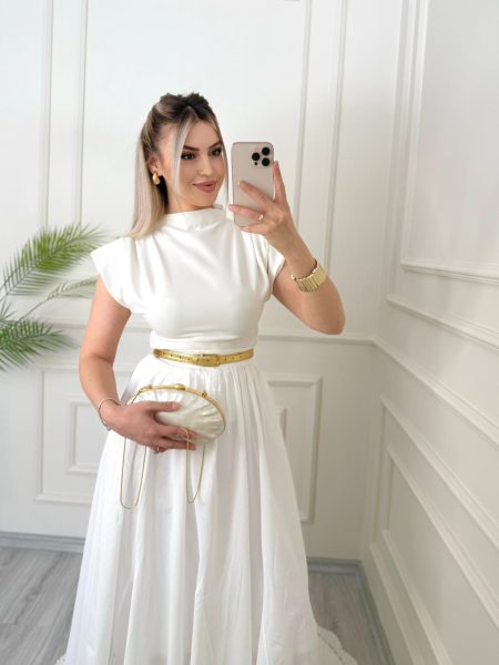 Beyaz Vatkalı Asimetrik Bluz