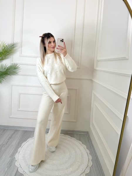 En Yeniler 51 Ekru Triko Pantolon