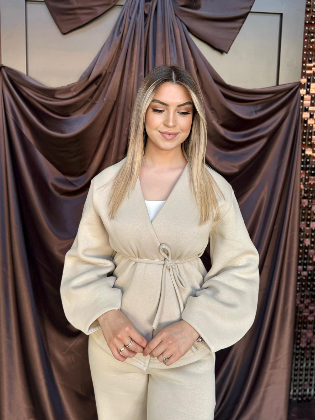 Bej Karmelanj Kruvaze Bağlamalı Eşofman Takım 3 Bej Karmelanj Kruvaze Bağlamalı Eşofman Takım - Görsel 3