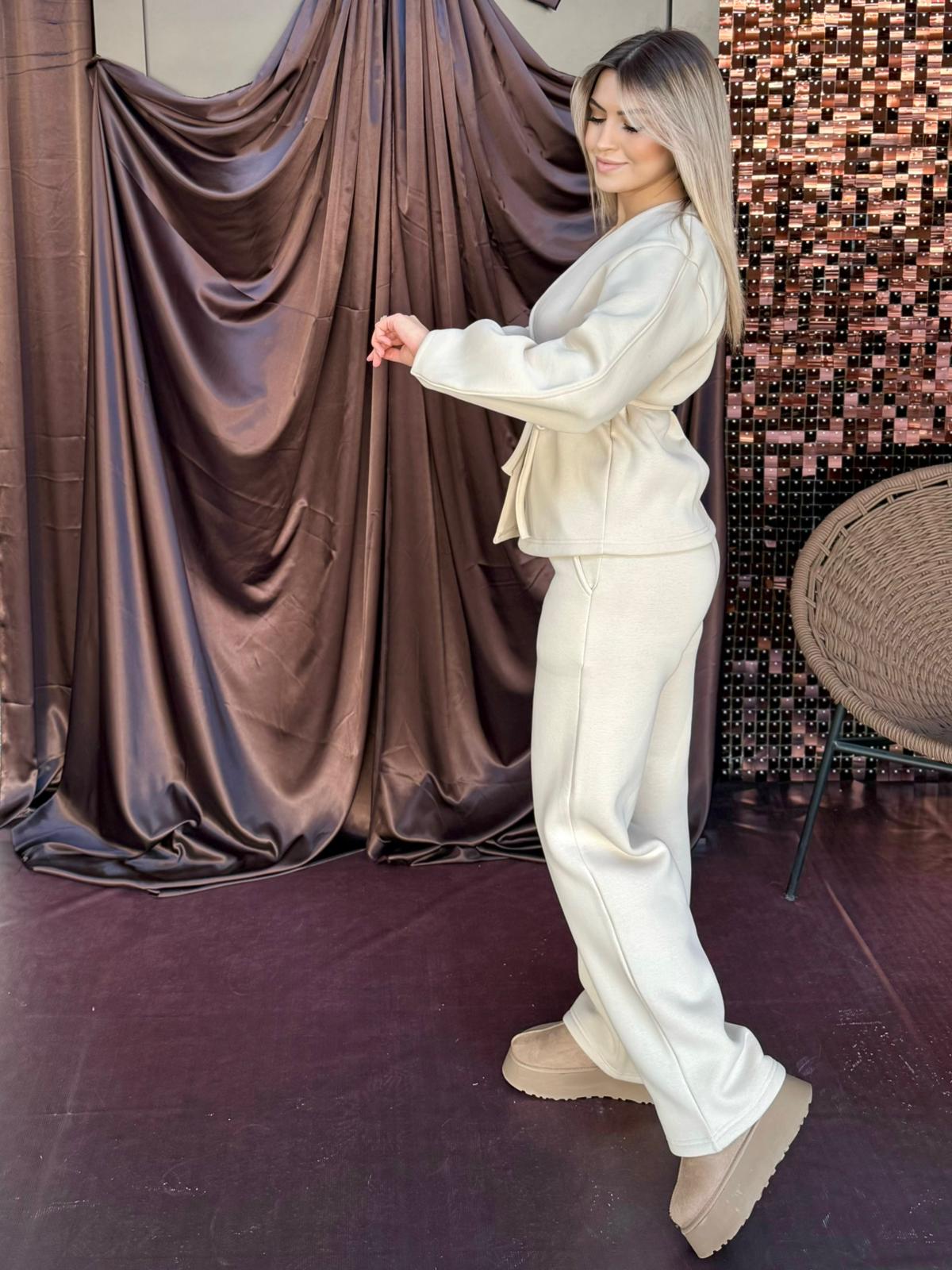 Bej Karmelanj Kruvaze Bağlamalı Eşofman Takım 5 Bej Karmelanj Kruvaze Bağlamalı Eşofman Takım - Görsel 5