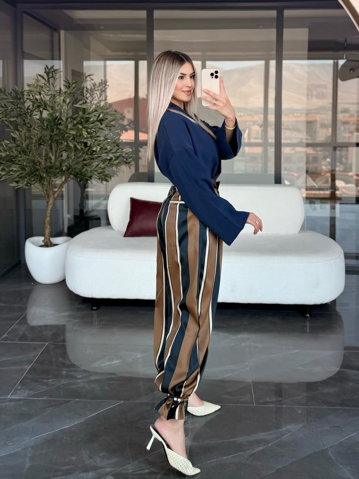 Saten Çizgili Pantolon 4 Saten Çizgili Pantolon - Görsel 4